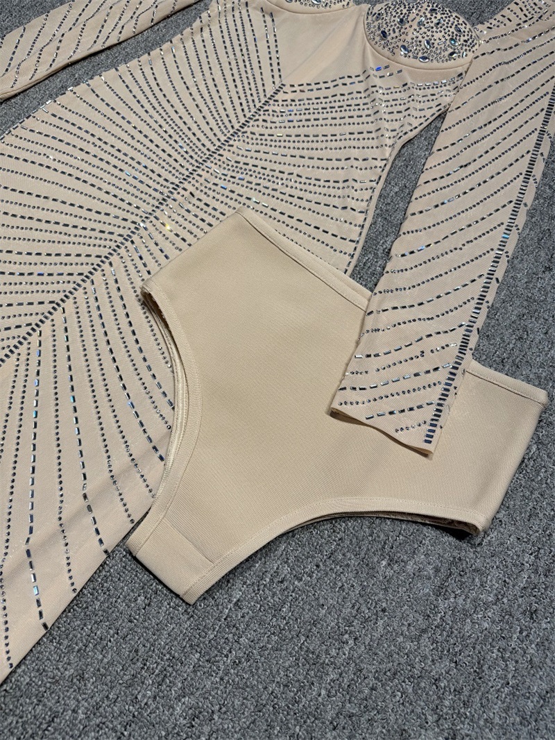 Luxuriöses Kristall-Beige-Dame – Women Luxury Formal Wear Bewertung und Preis