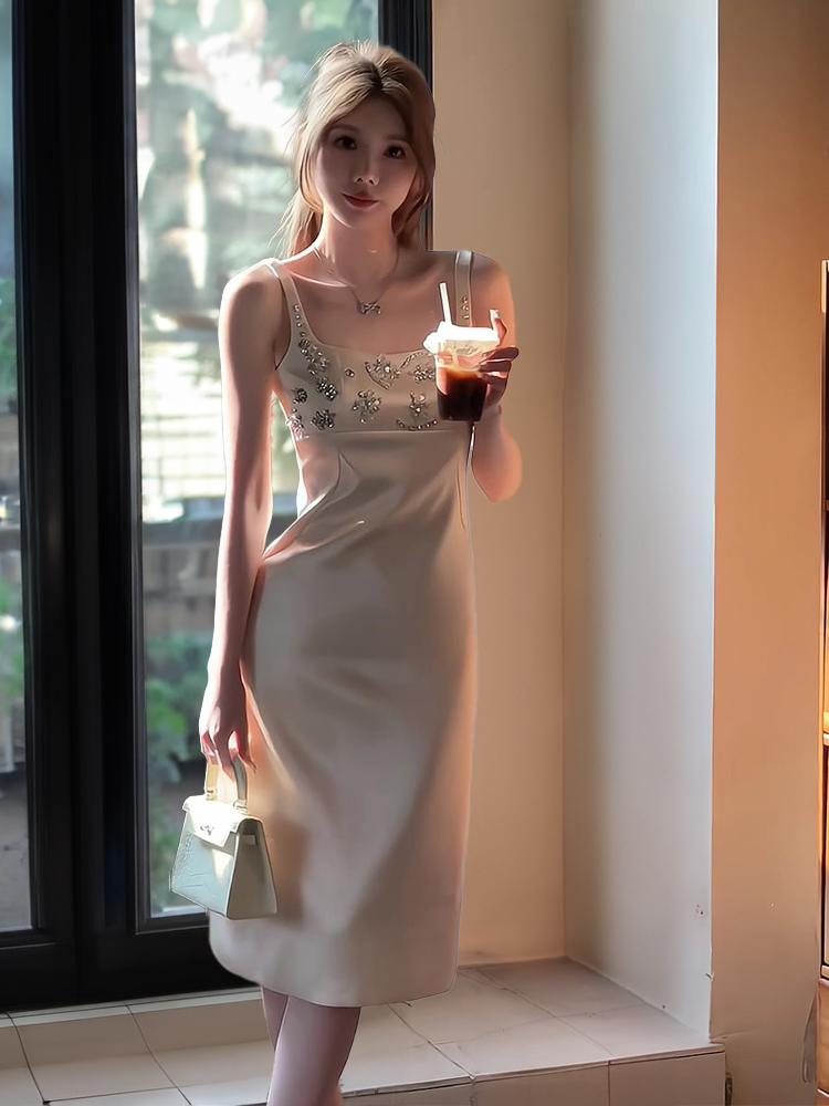 Elegantes, aufwendig gearbeite – Women Luxury Formal Wear Bewertung und Preis